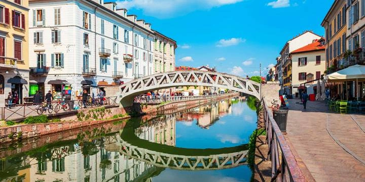 bridge over naviglio grande in milan italy